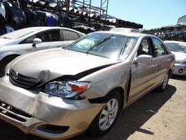 2004 TOYOTA CAMRY XLE GOLD 2.4L AT Z18168